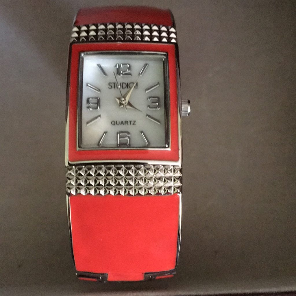 Ladies Quartz Watch